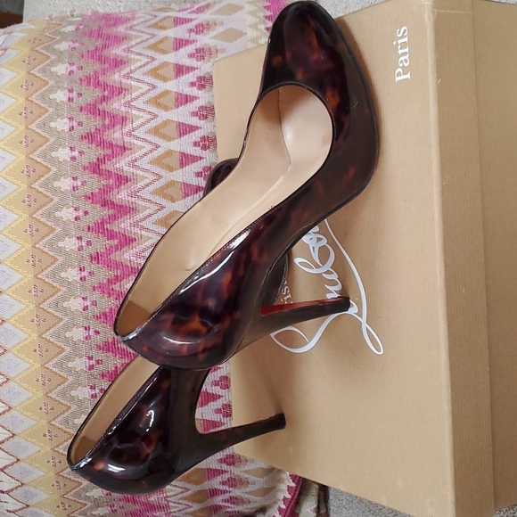 Christian Louboutin - Ron Ron Patent Pump - Picture 10 of 10